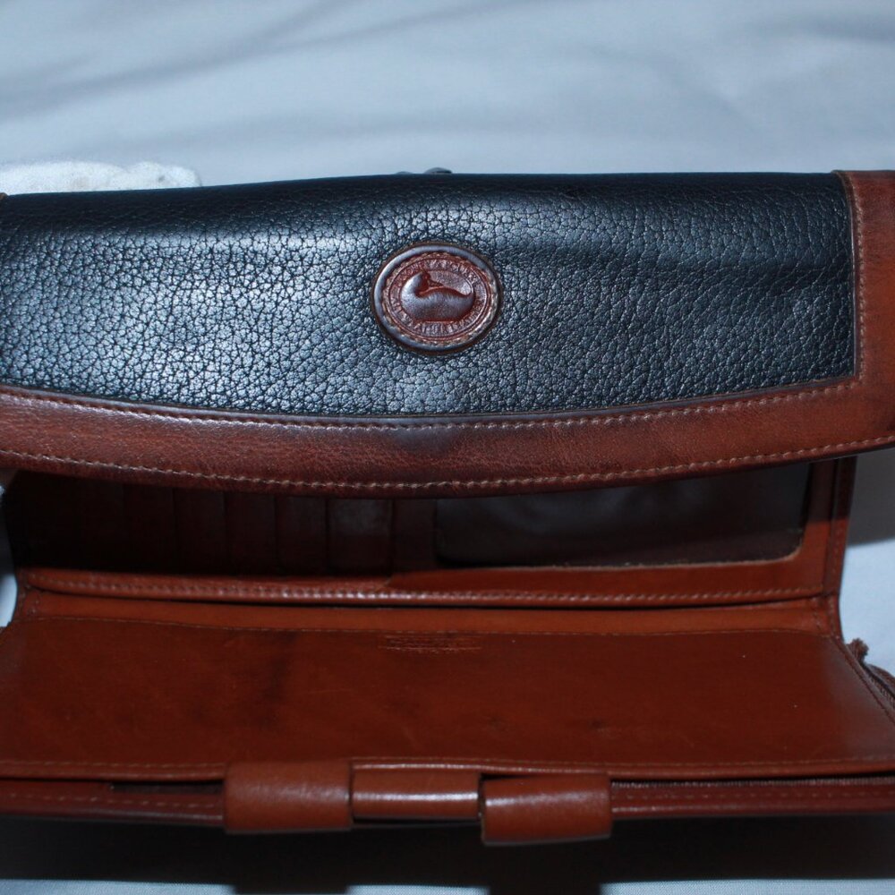 Dooney & Bourke Black & British Tan Vintage IVY Wallet Checkbook W Coinpurse - Picture 10 of 11
